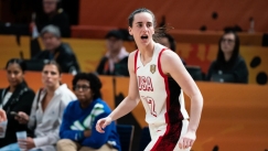 Ξεχώρισε για την Team USA η «διπλή» Κλαρκ στην πρεμιέρα του Παγκοσμίου Γυναικών κόντρα στην Κίνα