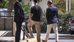 Καταγγελία για τον γιατρό του Μαζωνάκη: Η βαλίτσα με τα ερωτικά βοηθήματα και η πρόταση για συνεύρεση