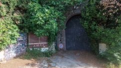 Αρχαιοελληνικό θέατρο «μαϊμού»: Πούλησε για χρόνια ένα ψεύτικο θέατρο ως αρχαιολογικό θησαυρό