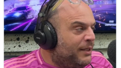 «21:45 με Champions League μου ανάβεις κεριά;»: Το ρεσιτάλ του Λαμπρόπουλου για το timing στο σεξ