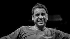 Η ανακοίνωση της Panik Records για τον θάνατο του Γιώργου Μαζωνάκη 