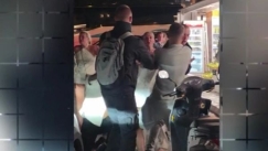 Άγριο ξύλο στη Μύκονο με κλωτσιές και μπουνιές: Επιτέθηκαν σε τουρίστα που κλώτησε γάτα