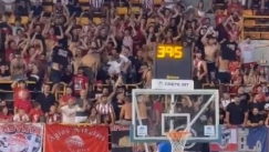 Οι φίλαθλοι του Ολυμπιακού τραγουδούν το όνομα του Ελ Κααμπί στο ματς με Ερυθρό Αστέρα