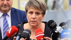 «Πόσα έφαγες Καραμανλή και η Αναστασία μου λείπει από το σπίτι;»: Ράγισε καρδιές η Μαρία Ντόλκα που έχασε την κόρη της στα Τέμπη (vid)