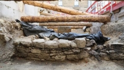 Βρήκαν την χαμένη πόλη που υπήρχε πριν από το Παρίσι: Το τείχος 2.000 ετών που συνδέεται με τη Λουτέτια του Ιούλιου Καίσαρα