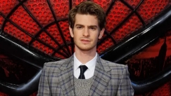Andrew Garfield: «Γιατί να μην ανακαλύψουμε ότι ο Spider-Man εξερευνά τη σεξουαλικότητά του;»