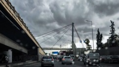 Διπλή κακοκαιρία: Πέφτει έως 8 βαθμούς η θερμοκρασία - Έρχονται βροχές και καταιγίδες