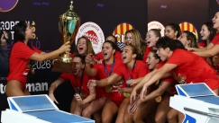 Η απονομή του Σούπερ Καπ στα κορίτσια του Ολυμπιακού