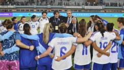 Η αποθεωτική ομιλία του Σπέρτου στις παίκτριες της Εθνικής: «Είστε εξαιρετικές με κάνατε περήφανο»