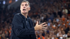 Ο Μπαρτζώκας αποβλήθηκε με δύο τεχνικές ποινές κόντρα στη Βαλένθια
