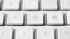 Τα «οικόπεδα» του Internet: Γιατί ένα domain name μπορεί να αξίζει εκατομμύρια