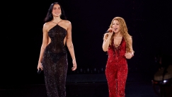 Ντελίριο στη Μαδρίτη: Η Dua Lipa εμφανίστηκε ξαφνικά στη σκηνή της Shakira