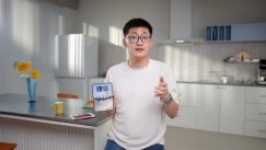 iPhone Duo: YouTuber έκανε 10.000 αναδιπλώσεις για να δει αν αντέχει σε βάθος χρόνου (vid)