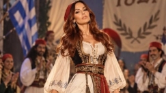 Μια εικόνα χίλιες λέξεις: Η Μπέττυ Μαγγίρα απαντά στα σχόλια Κονδυλάτου - «Όλες οι στολές μου πάνε»