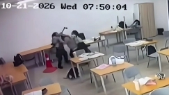 Μαλαισία: 16χρονος επιτέθηκε με τσεκούρι σε καθηγήτρια και έκανε live την επίθεση στα social media (vid)