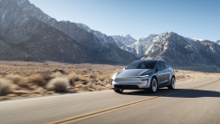 Το 75% των νέων αγοραστών Tesla στη Βόρεια Αμερική επιλέγει το FSD