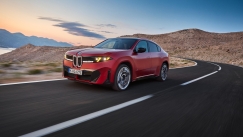 BMW iX4: Η νέα ηλεκτρική εποχή της BMW περνά από την Αθήνα
