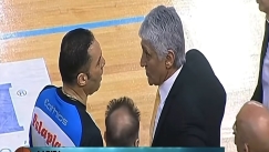Βίντεο με τον live διάλογο Πηλοΐδη - Γιαννάκη στο περίφημο Φάρος Λάρισας - Άρης: «Ντροπή σου! Γιατί σφυρίζεις έτσι;»