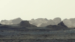 Η NASA κατέγραψε πανοραμικά την αυγή στον Άρη και αποκάλυψε ένα παράξενο γεωλογικό μυστήριο