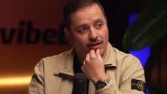 Ο Τσουβέλας «ξεκοκάλισε» τον Καρβέλα: «Εγώ είμαι με τη Βίσση, εκείνος θέλει να βάλει αυτογκόλ»