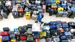 Το μυστήριο με τις 10.000 βαλίτσες στο αεροδρόμιο της Μπανγκόκ: Γιατί η Ταϊλάνδη κάλεσε τον στρατό