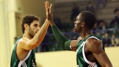 Μέσα ο Στράτος, έξω ο Σάτο