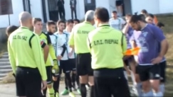 Απίστευτες ατάκες από διαιτητή σε παίκτες (vid)