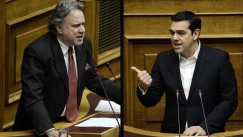 «Μασάζ» σε κόμμα και βουλευτές από Τσίπρα και Κατρούγκαλο