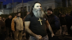Η χθεσινή συγκέντρωση διαμαρτυρίας στη Βουλή ήταν από τις πιο περίεργες (pics)