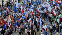 Πολωνία: Χιλιάδες στους δρόμους της Βαρσοβίας κατά της κυβέρνησης