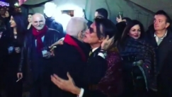 Με αγκαλιές και χορούς υποδέχθηκαν το 2018 Ψινάκης - Μπουτάρης (vid)