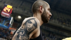 Το τατουάζ και το μήνυμα αγάπης του Βασιλόπουλου! (pic)