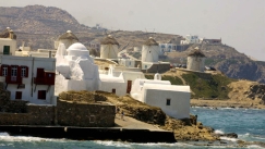 Πρόστιμο μαμούθ σε beach bar στη Μύκονο