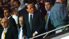 O Mπερλουσκόνι μπορεί να ξανακατέβει στις εκλογές