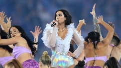 Αυτή είναι η Dua Lipa που εντυπωσίασε στον τελικό του Κιέβου (pics)