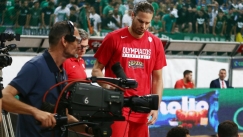 Έντονη η «γιούχα» για Μπόγρη στο ΟΑΚΑ! (vid)