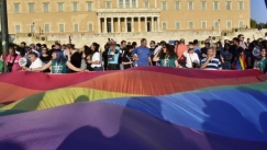 H Bουλή θα φωταγωγηθεί με τα χρώματα του Gay Pride (vid)