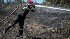 Εκτός ελέγχου πυρκαγιά στην Σάμο (pics & vid)