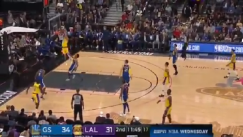 Τρομερή alley oop συνεργασία ΛεΜπρόν με Λόνζο Μπολ! (vid)