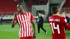 Ο Παπέ Σισέ έδωσε εμφάνισή του για να βοηθήσει Ακαδημία στην Σενεγάλη! (pic)