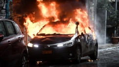 Έκαψαν αμάξι στη Χαρίλαου Τρικούπη (pics)