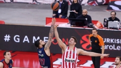 Μπόγρης: «Διπλό όπως πέρυσι, να μην μιλάμε για κούραση»