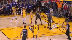 Kάζινς: Iσοπέδωσε Κούζμα και πήρε τεχνική ποινή! (vid)