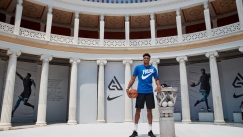 Αντετοκούνμπο: «Ήθελα να φτιάξω ένα παπούτσι και να πω μια ιστορία» (vids)