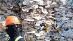 Η Ινδονησία επιστρέφει στην Αυστραλία 210 τόνους σκουπιδιών