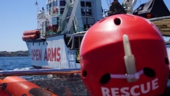 Ιταλικό δικαστήριο αψηφά τον Σαλβίνι κι επιτρέπει την είσοδο σε πλοίο με 150 πρόσφυγες