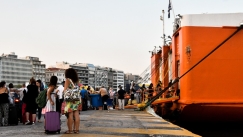 24χρονη ενώ ήξερε οτι έχει κορονοϊό δεν πήγε στο νοσοκομείο και μπήκε στο καράβι για Σαντορίνη