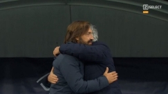 Ντινάμο Κιέβου – Γιουβέντους: Η αγκαλιά του Πίρλο με τον πρώτο του προπονητή, Μιρτσέα Λουτσέσκου, 25 χρόνια μετά το ντεμπούτο του (pics & vid)