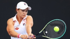 Australian Open: Πρεμιέρα χωρίς απώλεια γκέιμ για την Μπάρτι (vids)