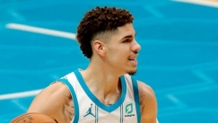 O ΛαΜέλο Μπολ δικαιώνει τον... φαφλατά πατέρα του! (vid)